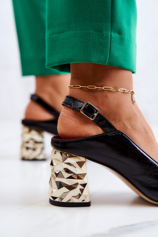 Kingad kõrge jämeda kontsaga mustad Kingad kõrge jämeda kontsaga mustad