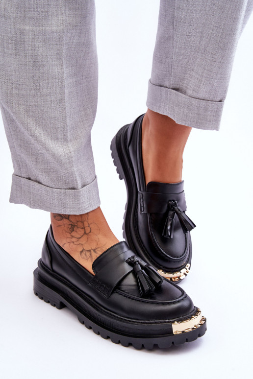 Klassikalise mudeli jalatsid...