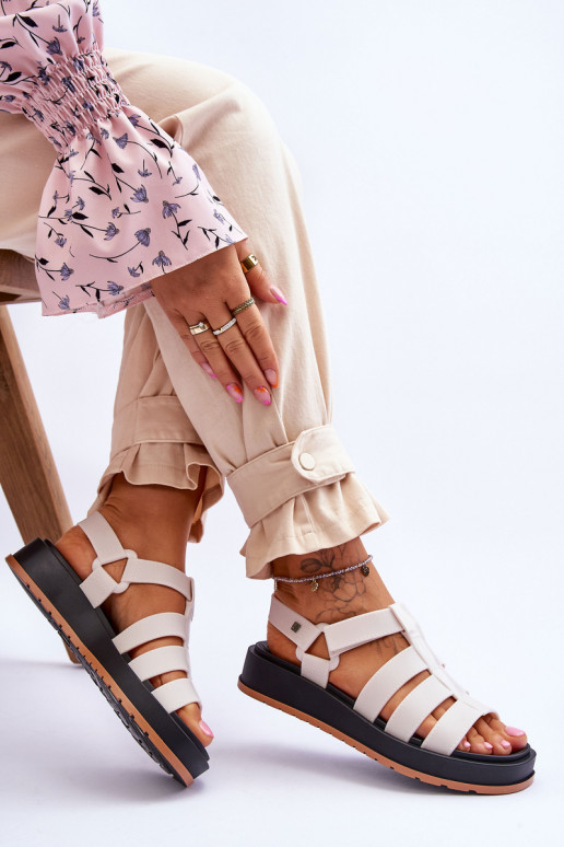 sandaalid krõpsudega kinnitatav... sandaalid krõpsudega kinnitatav...