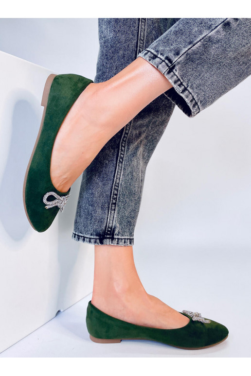 Baleriinad mandlikujulise esiosaga...