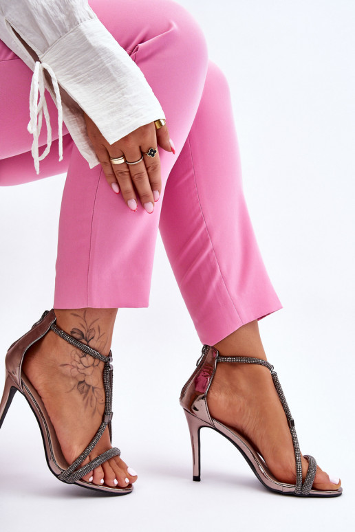 Elegantsed sandaalid kõrge jämeda... Elegantsed sandaalid kõrge jämeda...