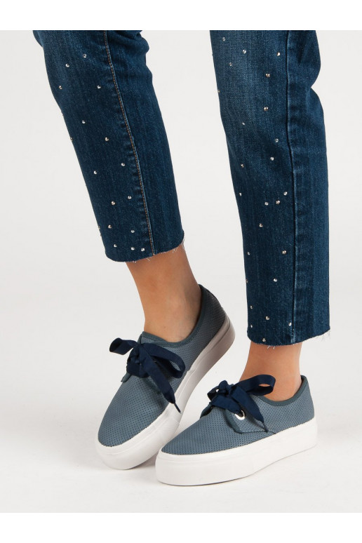 paelte ja lehvidega vaba aja jalatsid... paelte ja lehvidega vaba aja jalatsid...