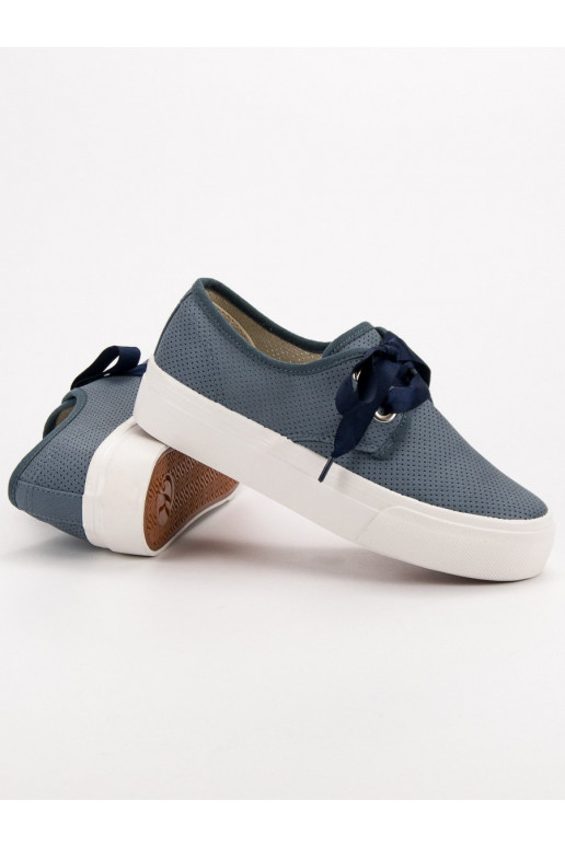 paelte ja lehvidega vaba aja jalatsid... paelte ja lehvidega vaba aja jalatsid...