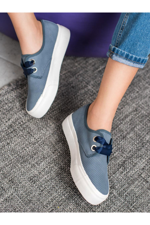 paelte ja lehvidega vaba aja jalatsid... paelte ja lehvidega vaba aja jalatsid...