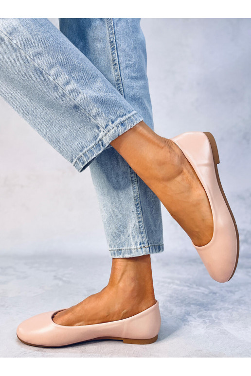 Nahast sisetallaga baleriinikingad...