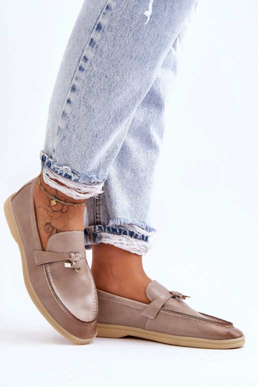 Klassikalise mudeli naiste... Klassikalise mudeli naiste...