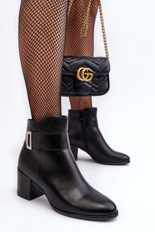 Naiste poolsaapad mustad Starines Naiste poolsaapad mustad Starines