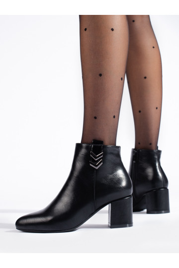 Elegantsed  Mustad 2