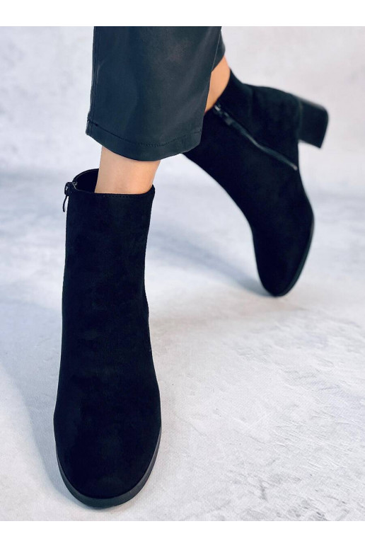 Kontsaga kingad  ANNIE BLACK