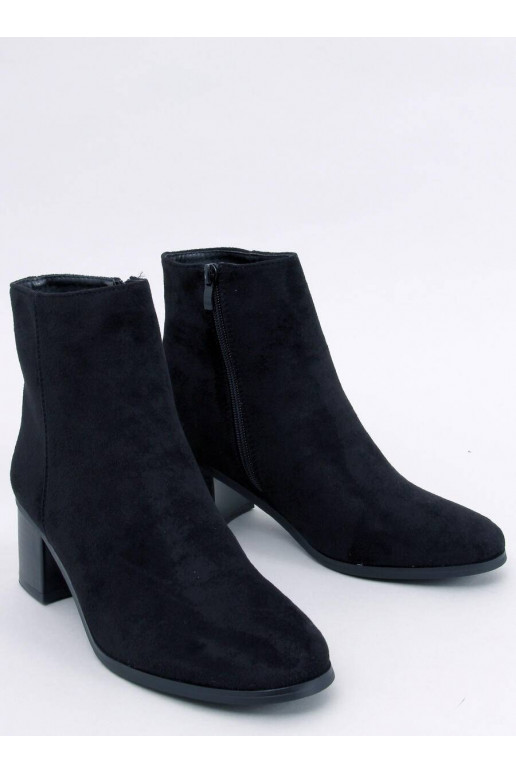 Kontsaga kingad  ANNIE BLACK