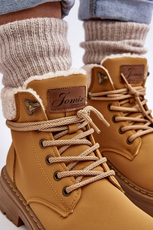 jalanõud  soojad saapad pruunid värvi... jalanõud  soojad saapad pruunid värvi...