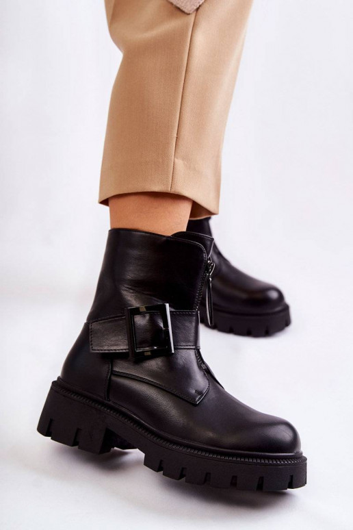 Naiste poolsaapad voodriga tõmblukuga...