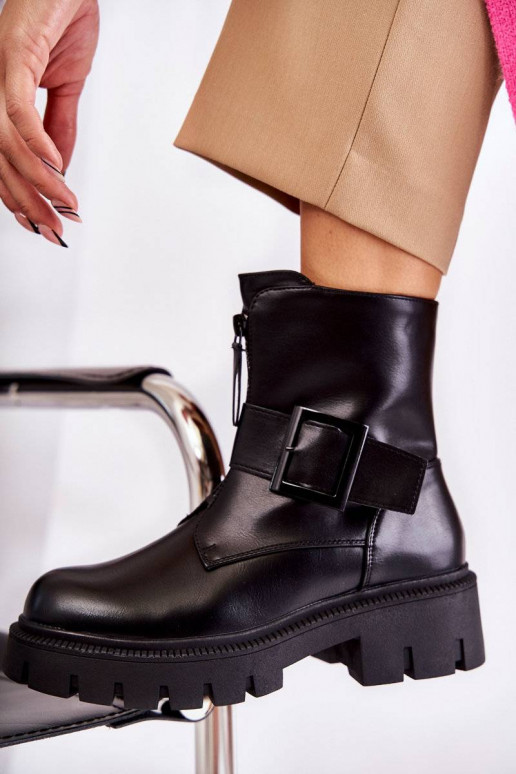 Naiste poolsaapad voodriga tõmblukuga...