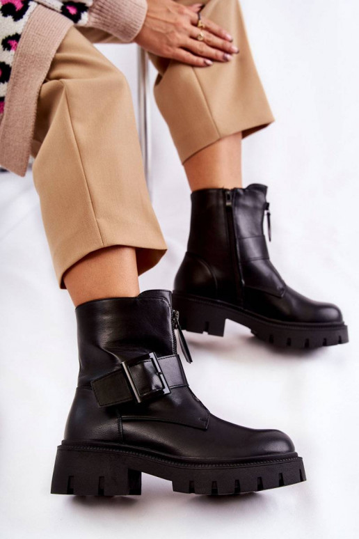 Naiste poolsaapad voodriga tõmblukuga...