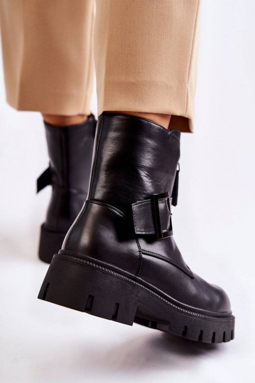 Naiste poolsaapad voodriga tõmblukuga...