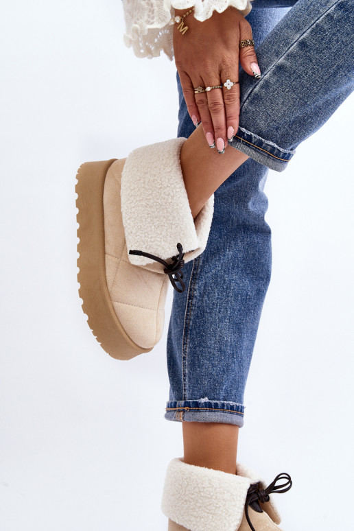 Nööpidega lumesaapad platvormiga... Nööpidega lumesaapad platvormiga...