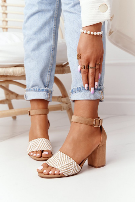 Sandaalid  kõrge jämeda kontsaga... Sandaalid  kõrge jämeda kontsaga...