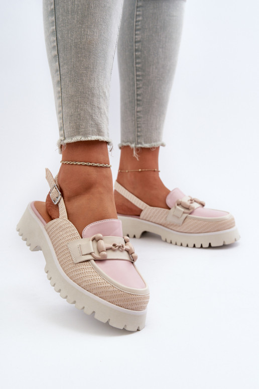 Naistesandaalid laiade nööridega... Naistesandaalid laiade nööridega...