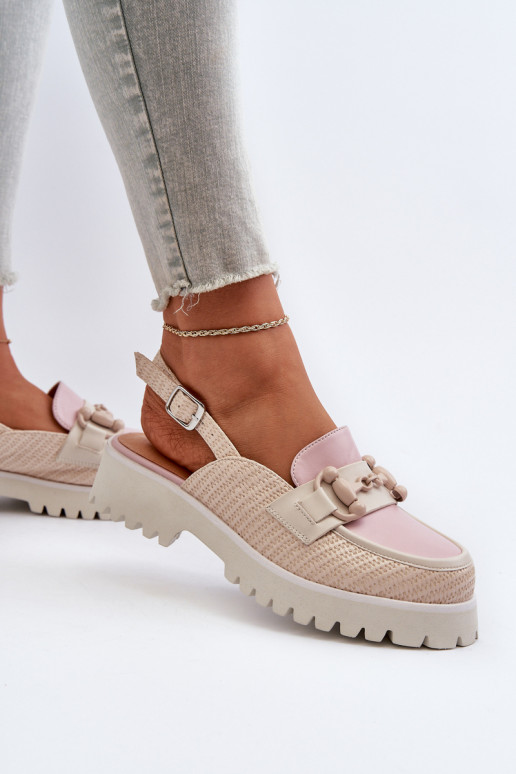 Naistesandaalid laiade nööridega... Naistesandaalid laiade nööridega...