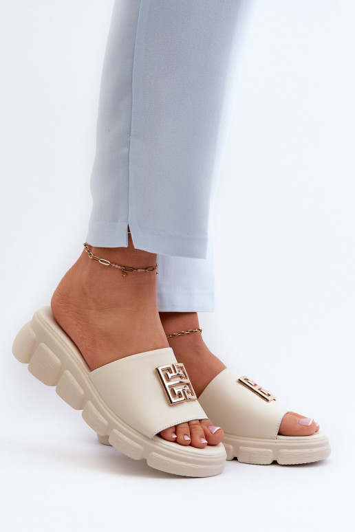 Plätud naturaalsest nahast... Plätud naturaalsest nahast...