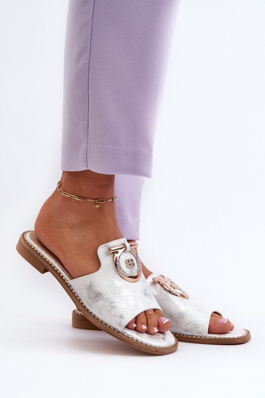 Elegantsed läikiv naiste plätud... Elegantsed läikiv naiste plätud...