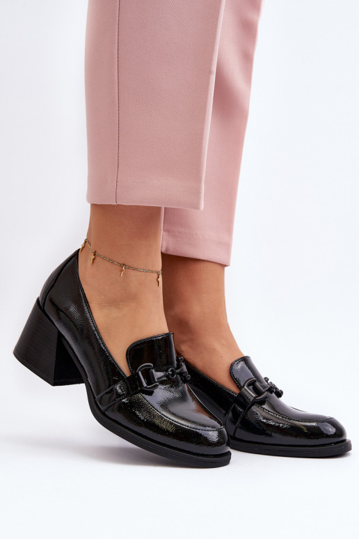 Laque jalatsid kõrge jämeda kontsaga... Laque jalatsid kõrge jämeda kontsaga...