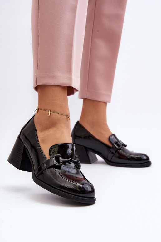 Laque jalatsid kõrge jämeda kontsaga... Laque jalatsid kõrge jämeda kontsaga...