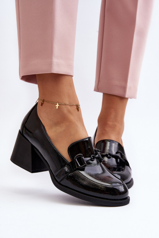 Laque jalatsid kõrge jämeda kontsaga... Laque jalatsid kõrge jämeda kontsaga...