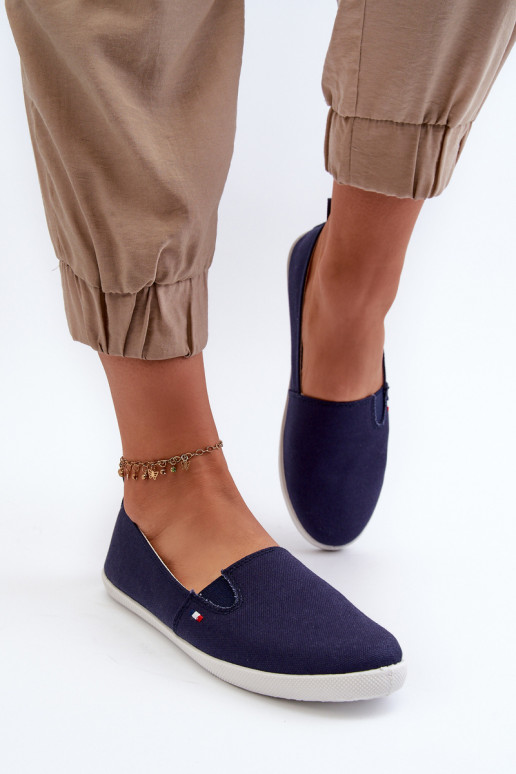 Spordijalatsid vabaaja jalanõud... Spordijalatsid vabaaja jalanõud...