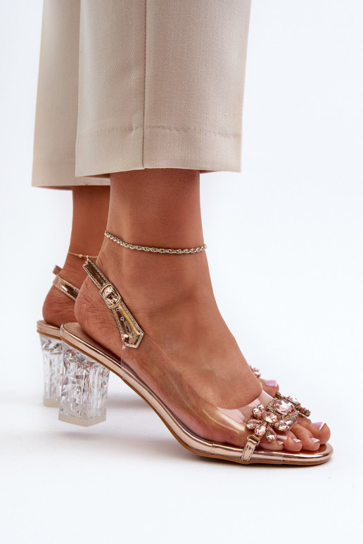 Elegantsed sandaalid kõrge jämeda... Elegantsed sandaalid kõrge jämeda...