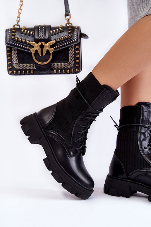 Massiivsed saapad nööritavad mustad...