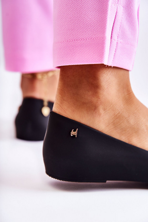 Kummist Baleriinad lipsukesega mustad... Kummist Baleriinad lipsukesega mustad...