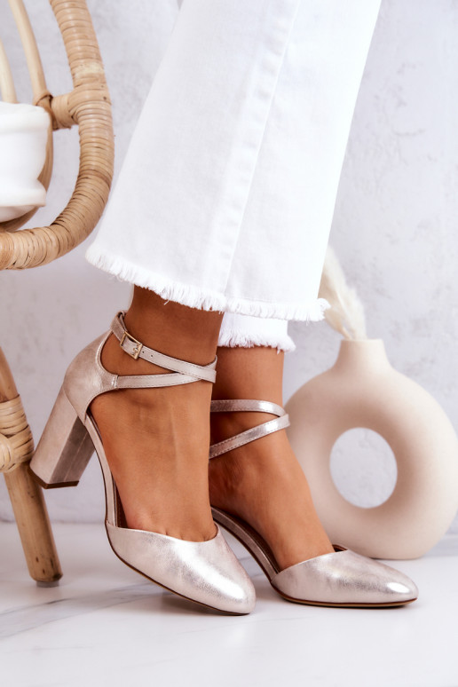 Kingad kõrge jämeda kontsaga Sergio...