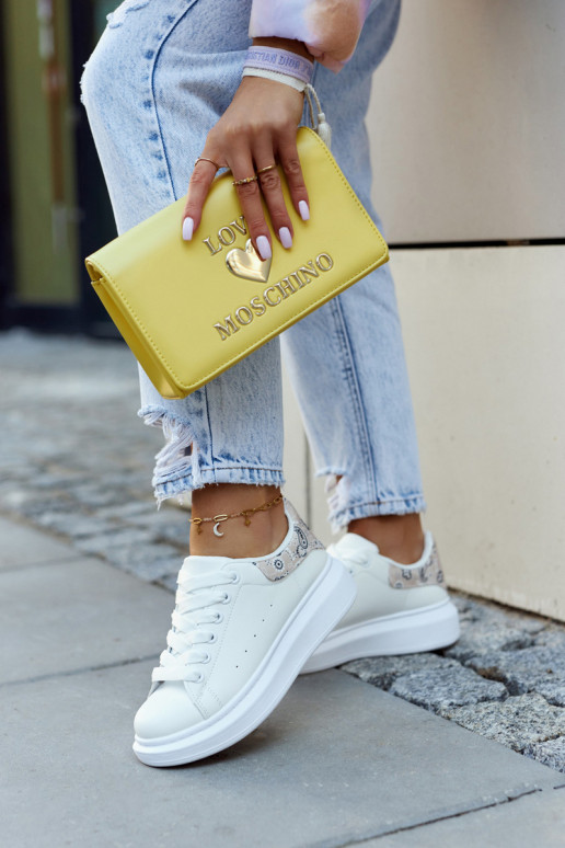 Klassikalise mudeli  sportliku...