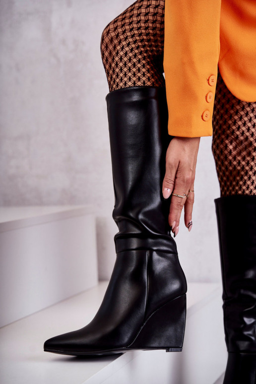 pika säärega saapad platvormiga... pika säärega saapad platvormiga...