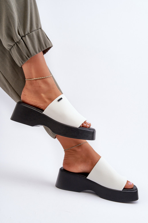 Naiste plätud Big Star valget värvi Naiste plätud Big Star valget värvi