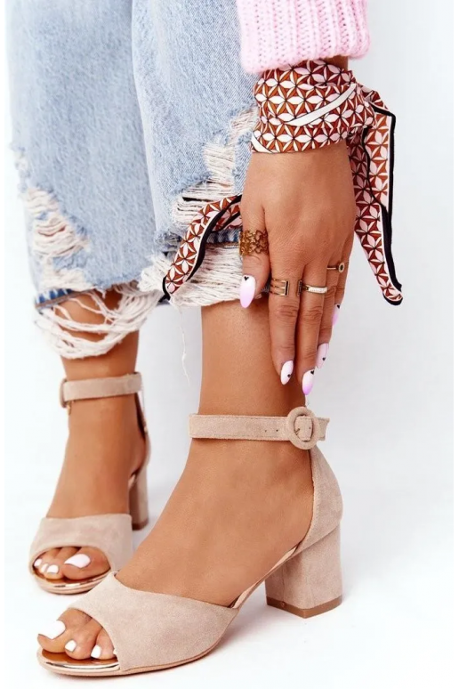 Naistesandaalid  kõrge jämeda... Naistesandaalid  kõrge jämeda...