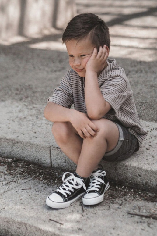 Musta tallaga lastejalatsid Musta tallaga lastejalatsid