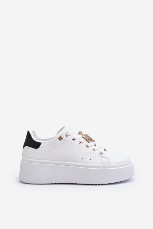 Sneakers tüüpi jalanõud... Sneakers tüüpi jalanõud...