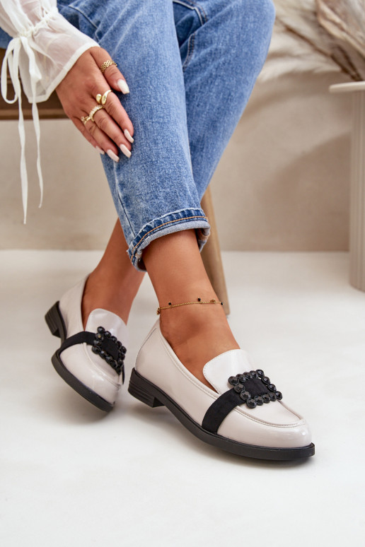 Lakitud mokassiinid Pealiste omad kaunistustega Halli värvi Vinceza 58389 Lakitud mokassiinid Pealiste omad kaunistustega Halli värvi Vinceza 58389