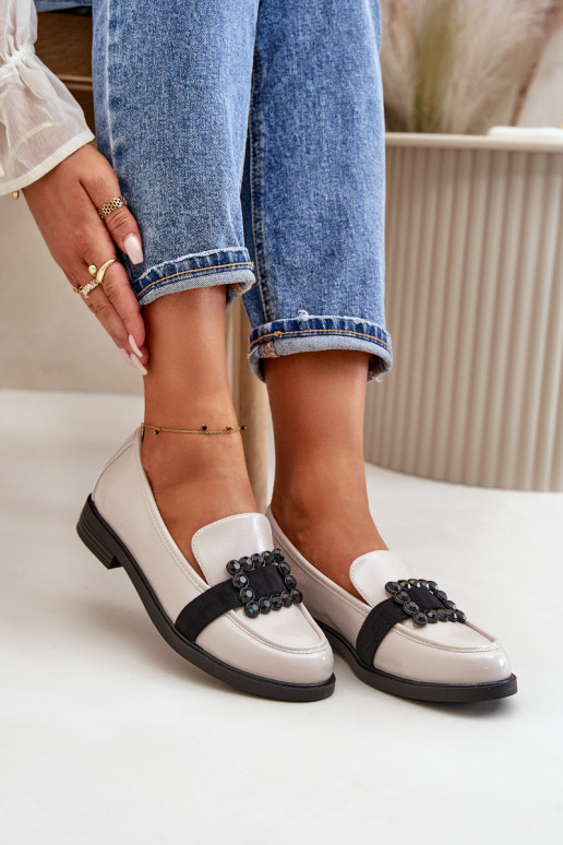 Lakitud mokassiinid Pealiste omad kaunistustega Halli värvi Vinceza 58389 Lakitud mokassiinid Pealiste omad kaunistustega Halli värvi Vinceza 58389