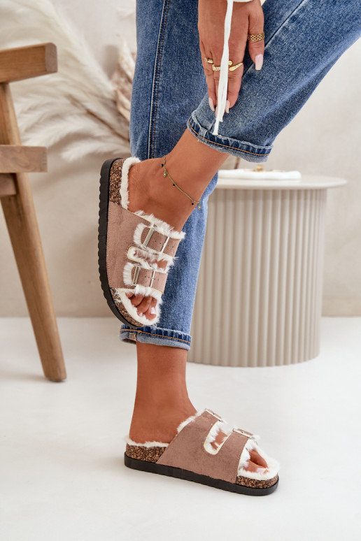 Pealiste omad Plätud Sussid neetide ja pandlaga Ja karusnahk beeži värvi Ezilena