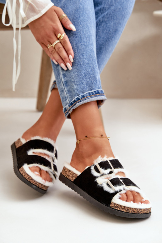 Pealiste omad Plätud Sussid neetide ja pandlaga Ja karusnahk msuud Ezilena