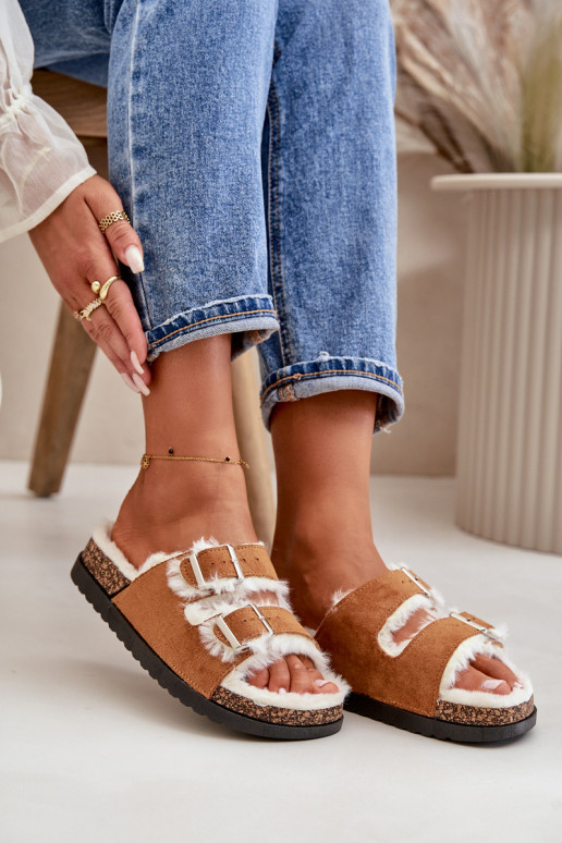 Pealiste omad Plätud Sussid neetide ja pandlaga Ja karusnahk pruunid värvi Ezilena