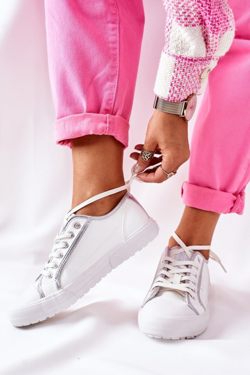 Naturaalsest nahast vabaaja jalanõud BIG STAR II274055 valget värvi Naturaalsest nahast vabaaja jalanõud BIG STAR II274055 valget värvi