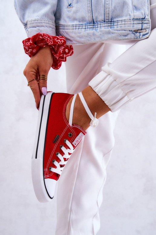 Klassikalise mudeli vabaaja jalanõud Cross Jeans JJ2R4010C runased