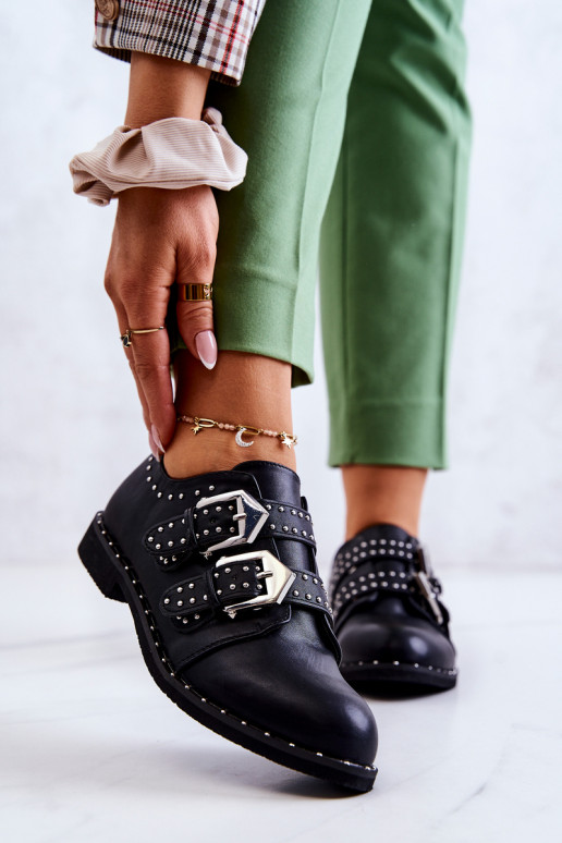 jalatsid neetide ja pandlaga Lu Boo mustad