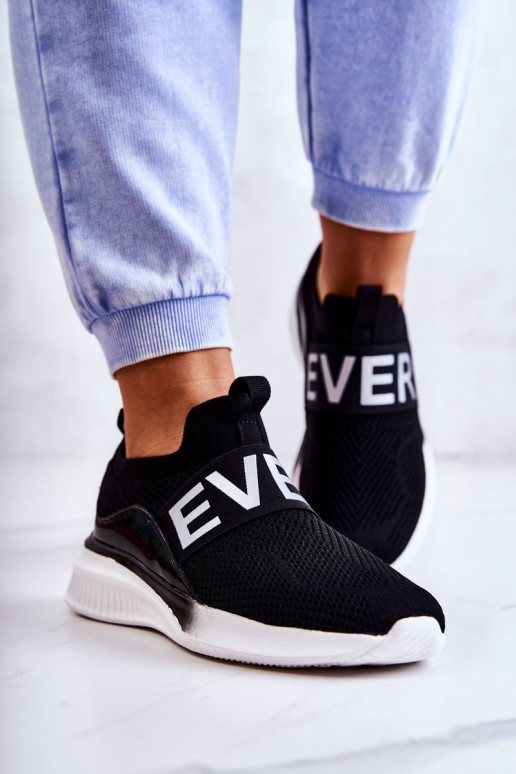 spordijalatsid  mustad Lorane