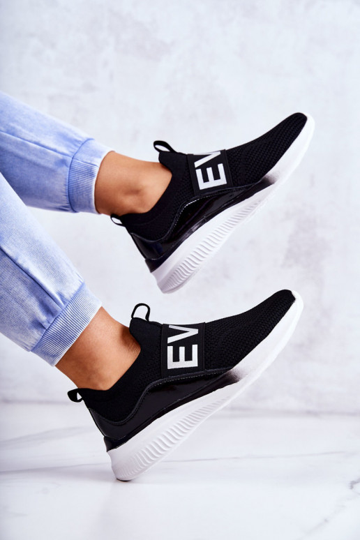 spordijalatsid  mustad Lorane