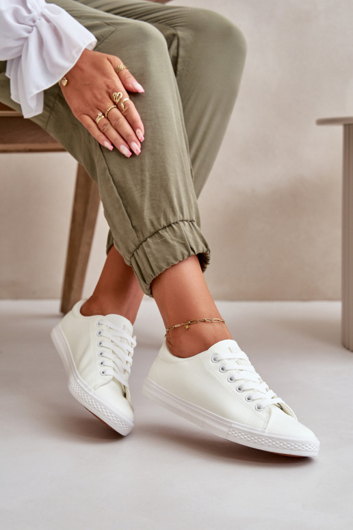 nööritavad Klassikalise mudeli vabaaja jalanõud valget värvi Misima nööritavad Klassikalise mudeli vabaaja jalanõud valget värvi Misima